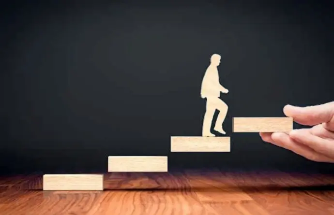 Expansión Comercial y Empresarial